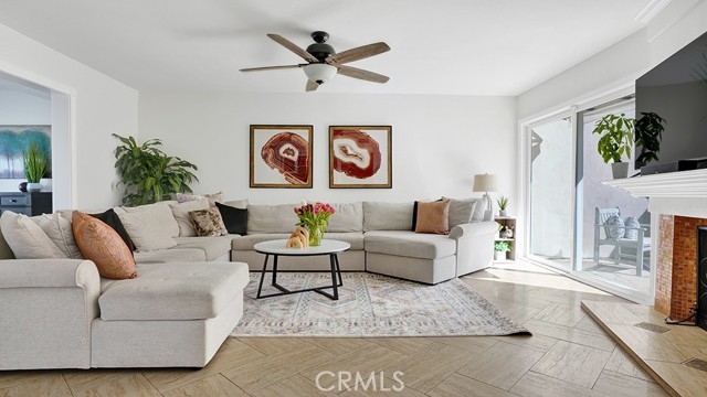 Front Image Thumbnail for CROC26020381