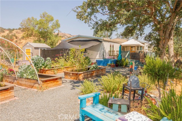 35032 George Smith Road, Squaw Valley CA: https://media.crmls.org/medias/ab6f2804-292a-4f9a-a7ec-1ce0cf0beb18.jpg