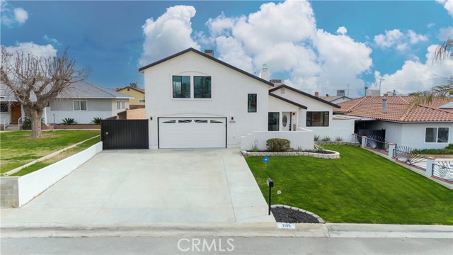 Detail Gallery Image 1 of 62 For 2105 Greenwood Dr, Bakersfield,  CA 93306 - 4 Beds | 3 Baths