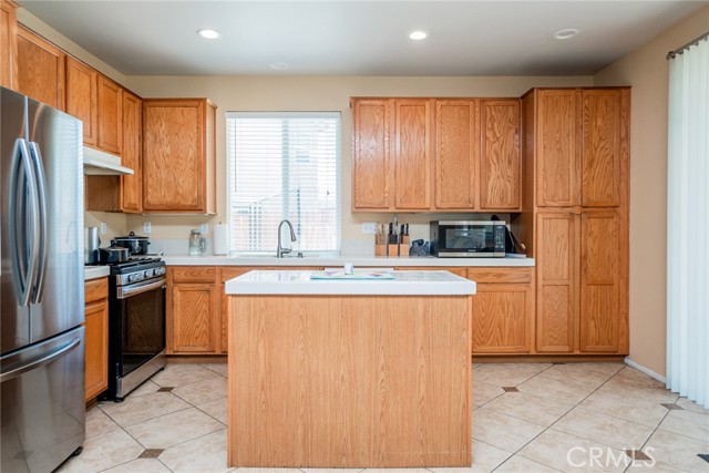Detail Gallery Image 5 of 39 For 26110 Primrose Way, Moreno Valley,  CA 92555 - 3 Beds | 2 Baths