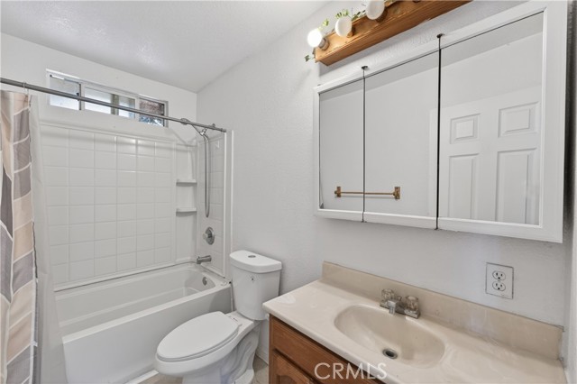 Detail Gallery Image 18 of 42 For 15254 Las Piedras Dr, Victorville,  CA 92395 - 4 Beds | 2 Baths