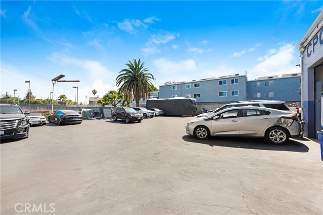 7039 Topanga Canyon Boulevard, Canoga Park CA: https://media.crmls.org/medias/ab710adf-482e-4417-a281-cfdf3e1d1eae.jpg