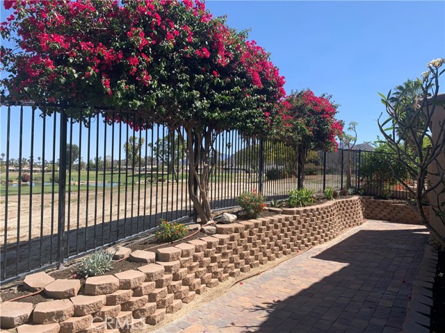 Image 6 of 53 For 77184 California Drive