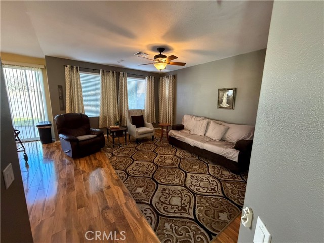 Detail Gallery Image 12 of 22 For 7442 Juneau, Fontana,  CA 92336 - 5 Beds | 3 Baths