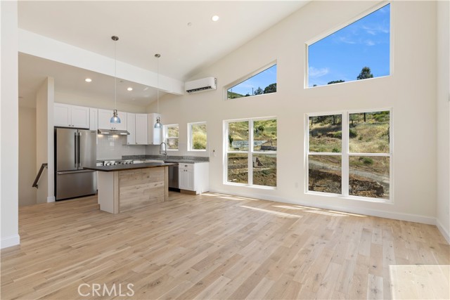 Detail Gallery Image 5 of 59 For 12172 Lakeshore Dr, Clearlake,  CA 95422 - 2 Beds | 2 Baths