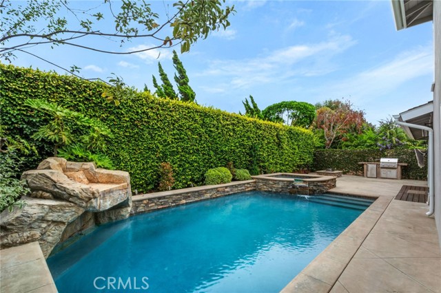 21192 Richmond Circle, Huntington Beach CA: https://media.crmls.org/medias/ab72243f-6dad-46c2-9371-149b8c497145.jpg