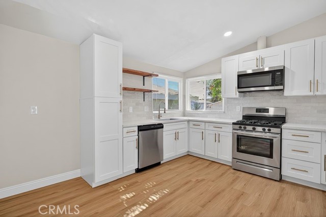 Detail Gallery Image 8 of 25 For 10320 Wrangler, Corona,  CA 92883 - 3 Beds | 2 Baths