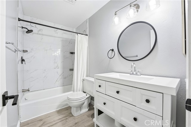 Detail Gallery Image 28 of 38 For 511 Sturgeon Dr, Costa Mesa,  CA 92626 - 4 Beds | 3 Baths