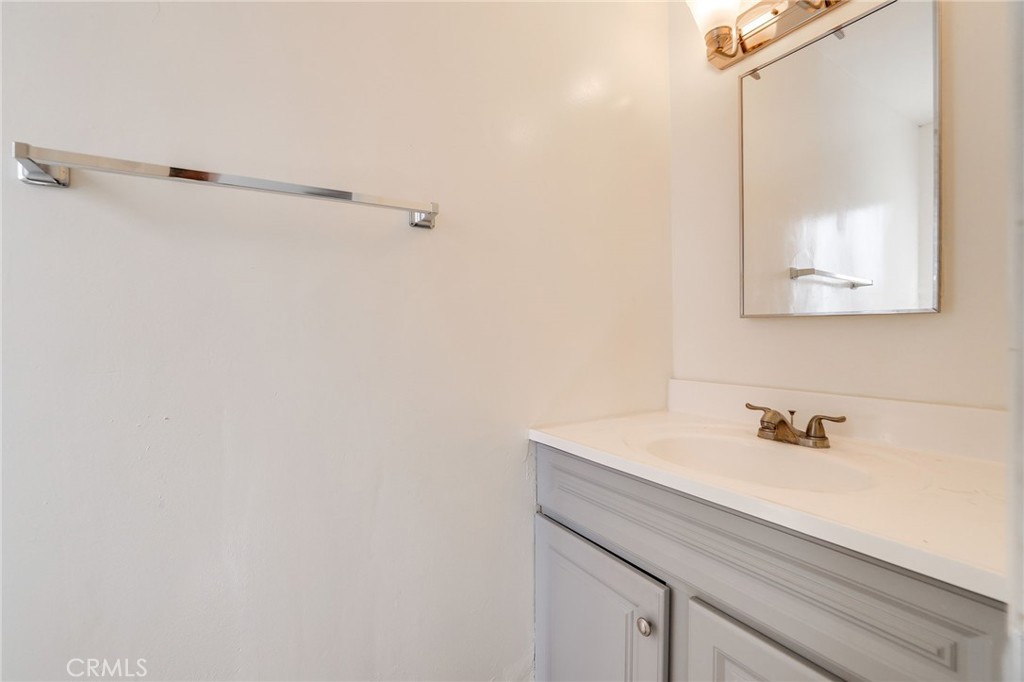 MLS #OC25280039 image #11