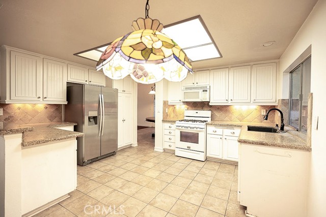 Detail Gallery Image 19 of 54 For 39822 Barcelona, Murrieta,  CA 92562 - 3 Beds | 2/1 Baths