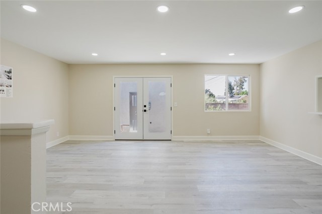 9709 Willis Avenue photo 16