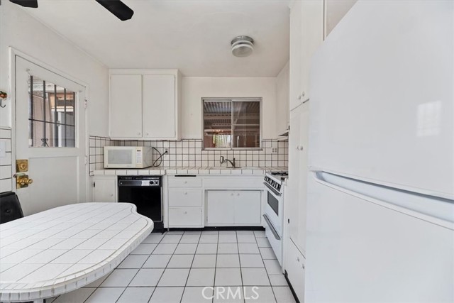 Detail Gallery Image 14 of 43 For 920 W Citrus St, Colton,  CA 92324 - 3 Beds | 1/1 Baths