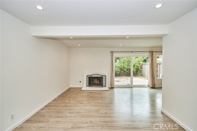 Detail Gallery Image 7 of 30 For 2547 Cypress Point Dr, Fullerton,  CA 92833 - 3 Beds | 2/1 Baths