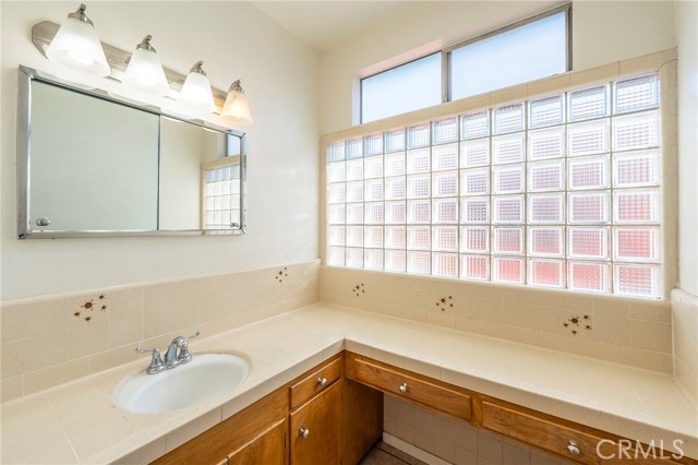Detail Gallery Image 18 of 18 For 3407 Pearl St, Santa Monica,  CA 90405 - 3 Beds | 2 Baths