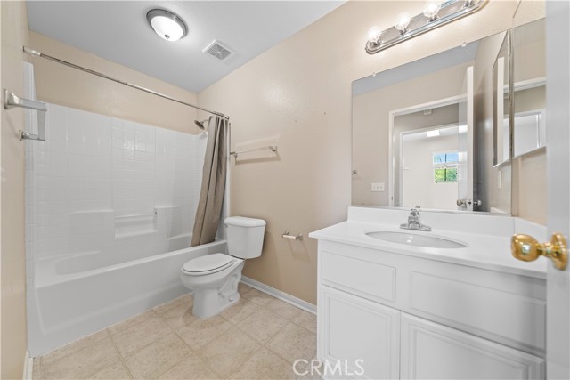 Detail Gallery Image 32 of 44 For 32057 Meadow Wood Ln, Lake Elsinore,  CA 92532 - 4 Beds | 2/1 Baths