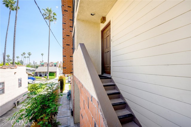 Detail Gallery Image 2 of 35 For 1165 Linden Ave a,  Glendale,  CA 91201 - 3 Beds | 3/1 Baths