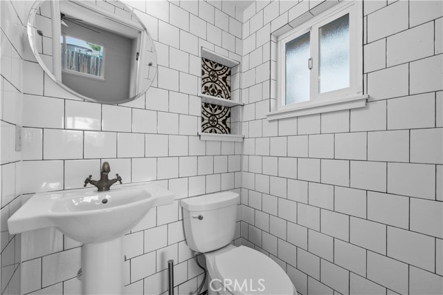 Image 25 of 34 For 273 Solano  