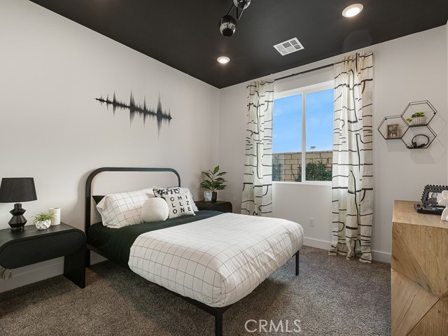 Detail Gallery Image 15 of 37 For 28904 Saddle Cir, Castaic,  CA 91384 - 3 Beds | 3 Baths