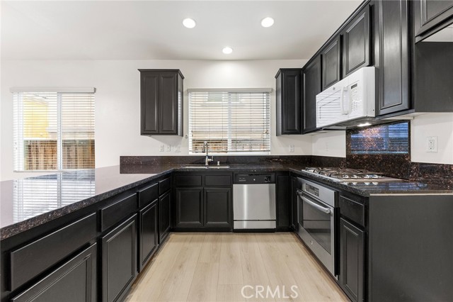 866 Christain Court, Upland CA: https://media.crmls.org/medias/ab779419-df99-4cb1-9c98-c74f8fabf480.jpg
