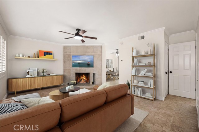 Detail Gallery Image 2 of 66 For 19880 Berkshire, Huntington Beach,  CA 92646 - 3 Beds | 1/1 Baths