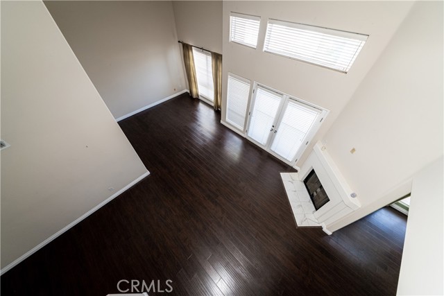Detail Gallery Image 3 of 53 For 5224 Zelzah Ave #309,  Encino,  CA 91316 - 2 Beds | 2/1 Baths