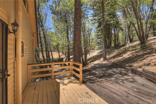 33294 Wild Rose Drive, Green Valley Lake CA: https://media.crmls.org/medias/ab784144-a9f0-407d-861d-2efa63656c47.jpg