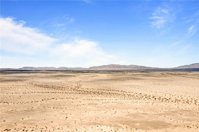 Detail Gallery Image 7 of 9 For 3333 Wilson Rd, Twentynine Palms,  CA 92277 - – Beds | – Baths