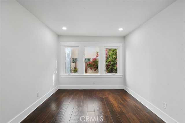 2111 S Bronson Ave, Los Angeles CA: https://media.crmls.org/medias/ab78b28e-e1ac-4bdc-a565-341bd13051b7.jpg