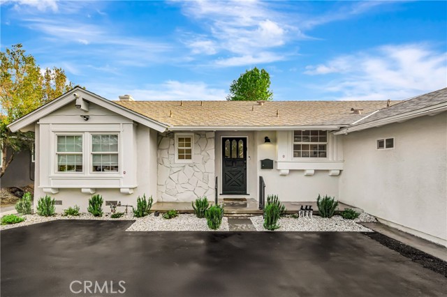 20742 Lull Street, Winnetka CA: https://media.crmls.org/medias/ab78b712-42c1-4175-bf2d-66b230f9c26f.jpg