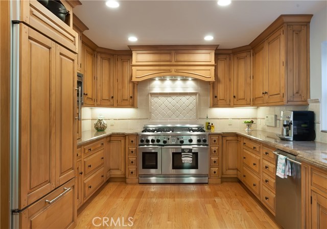 Immaculately renovated kitchen provides everything you could possibly need or want!