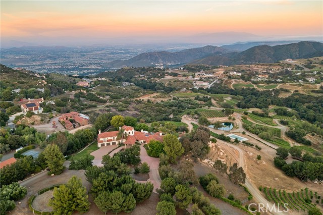 Detail Gallery Image 6 of 75 For 38280 via Majorca, Murrieta,  CA 92562 - 7 Beds | 7/2 Baths