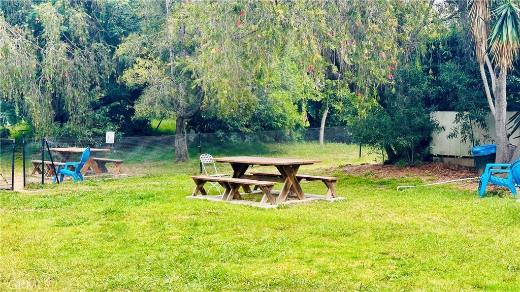 https://media.crmls.org/medias/ab7a8ea1-28ec-450b-a025-add2d4ebd8c0.jpg?preset=X-Large