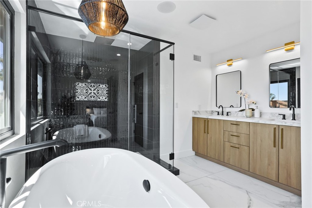 MLS #OC26157556 image #33