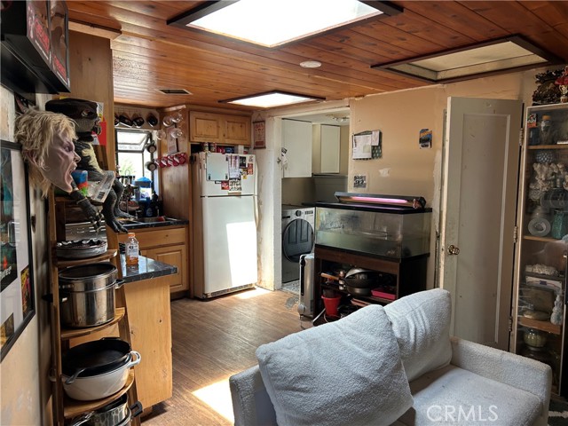 Detail Gallery Image 7 of 15 For 1060 30th Ave, Santa Cruz,  CA 95062 - 1 Beds | 1 Baths