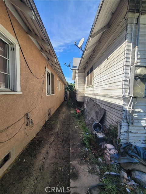 Detail Gallery Image 10 of 15 For 4010 Wall, Los Angeles,  CA 90011 - 2 Beds | 1 Baths