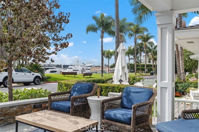 Detail Gallery Image 36 of 43 For 2431 Bayshore Drive, Newport Beach,  CA 92663 - 4 Beds | 3/1 Baths