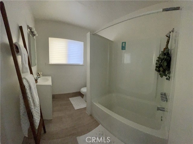 Detail Gallery Image 10 of 11 For 1406 S Northwood Ave, Compton,  CA 90220 - 2 Beds | 1 Baths