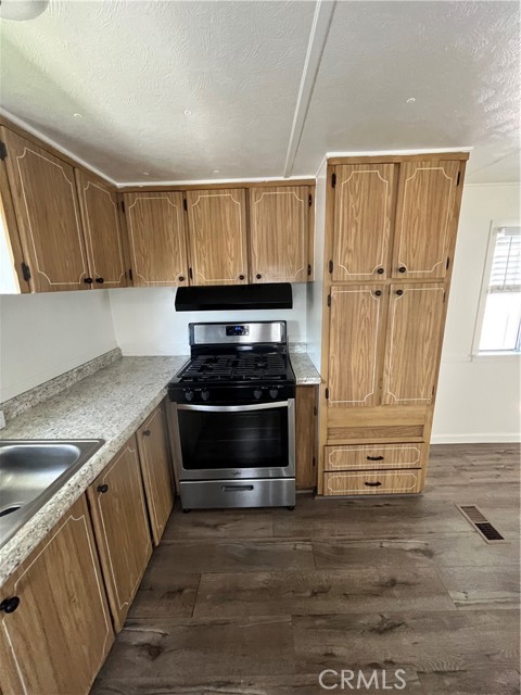 3700 Buchanan Street, Riverside CA: https://media.crmls.org/medias/ab7dfb82-fc07-4ddd-b6c7-d78846ce24a8.jpg