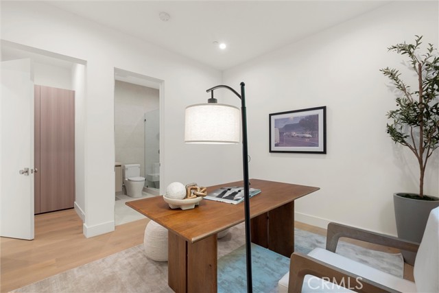 Detail Gallery Image 33 of 39 For 4625 Vesper Ave, Sherman Oaks,  CA 91403 - 5 Beds | 5/2 Baths