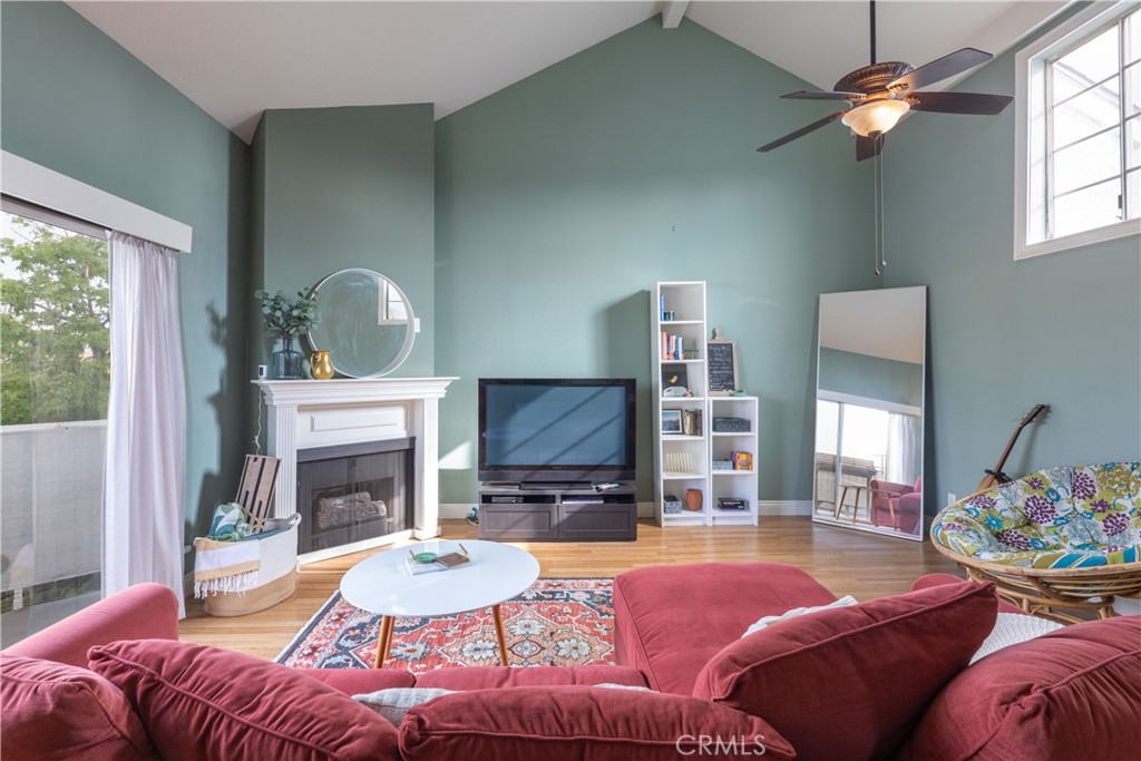 1100 Euclid Avenue #304