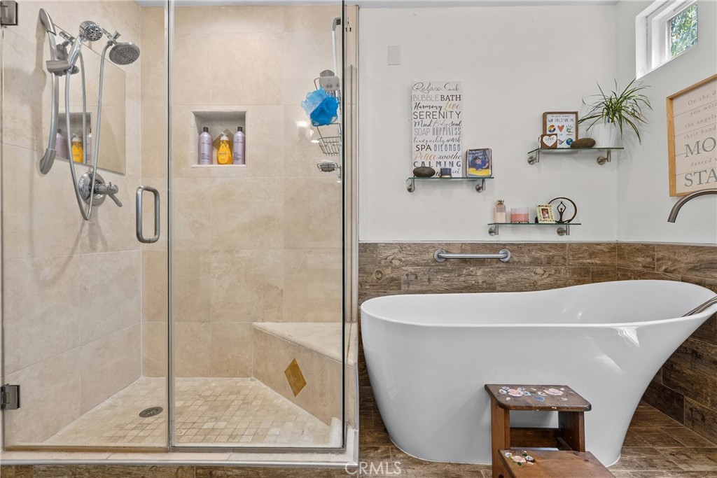 https://media.crmls.org/medias/ab7f7802-4497-4d75-9c61-5f56d96b7620.jpg?preset=X-Large