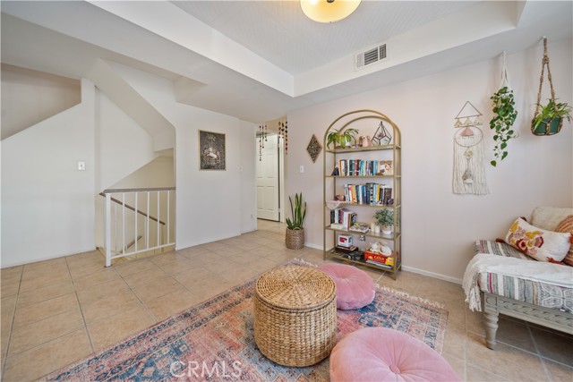 Detail Gallery Image 14 of 47 For 19950 Sherman Way Unit a a,  Winnetka,  CA 91306 - 3 Beds | 4 Baths