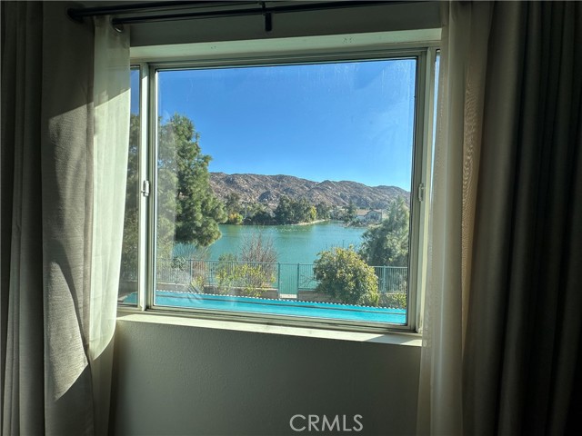 25855 Lake Shore Ln, Moreno Valley CA: https://media.crmls.org/medias/ab7f9689-b389-4daf-971b-486be5415420.jpg