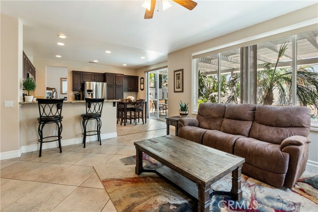8880 Stony Brook Circle, Riverside CA: https://media.crmls.org/medias/ab80039f-2587-41ff-8835-bf96a104b4ea.jpg
