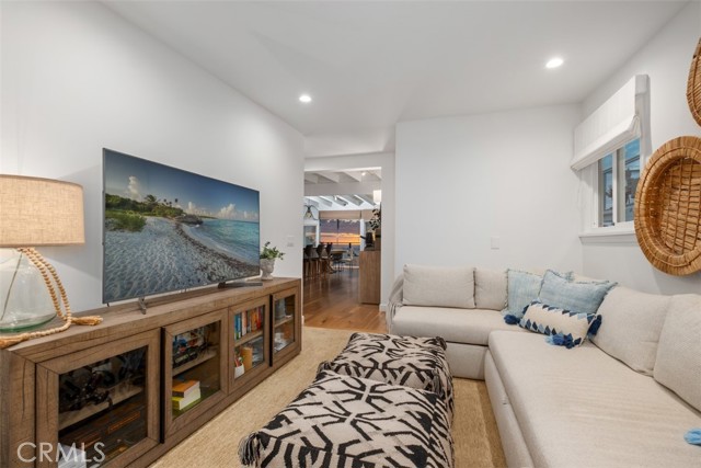 Detail Gallery Image 23 of 46 For 31962 Sunset, Laguna Beach,  CA 92651 - 3 Beds | 1/1 Baths