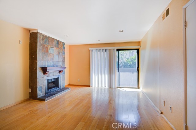 Detail Gallery Image 15 of 32 For 1940 N Highland Ave #10,  Los Angeles,  CA 90068 - 2 Beds | 2 Baths