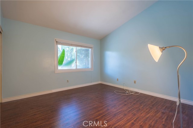 Detail Gallery Image 25 of 35 For 5974 Maury Ave, Woodland Hills,  CA 91367 - 3 Beds | 2 Baths