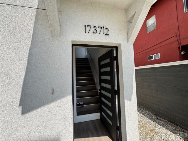 1737 1/2 Magnolia Avenue, Los Angeles CA: https://media.crmls.org/medias/ab816a81-27f5-4679-9af1-59e2dbea2fb7.jpg