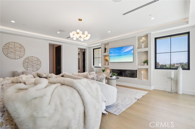 18200 Sheffield Lane, Porter Ranch CA: https://media.crmls.org/medias/ab81f003-d870-4d10-bd2c-8efb75ac9a60.jpg