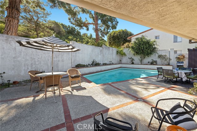 1300 Via Coronel, Palos Verdes Estates, California 90274, 6 Bedrooms Bedrooms, ,3 BathroomsBathrooms,Residential,Sold,Via Coronel,PV22158399